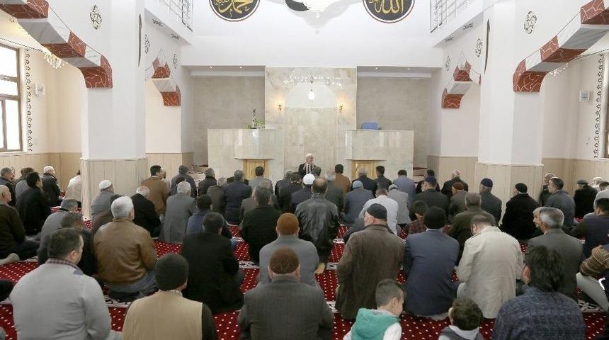 15 Temmuz Şehitler Camisi&rsquo;nde İlk Namaz Kılındı