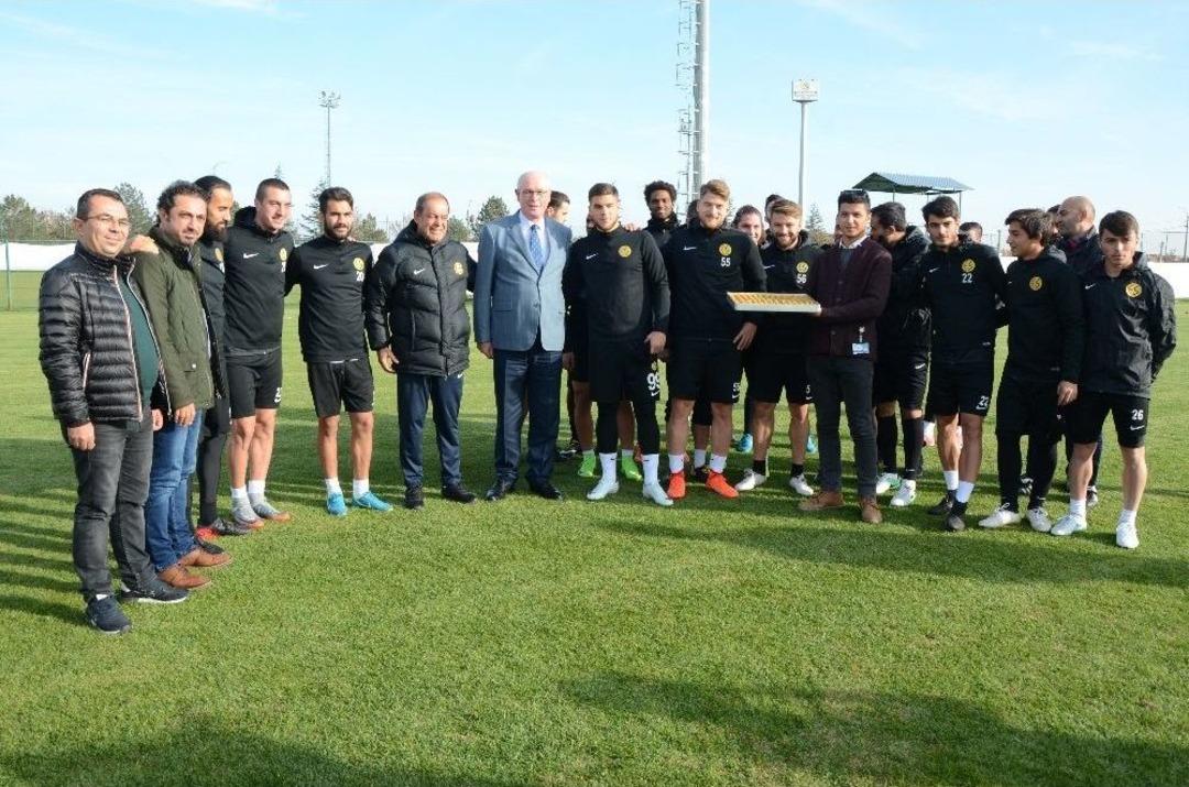 Başkan Kurt&rsquo;tan Eskişehirspor&rsquo;a Moral Ziyareti