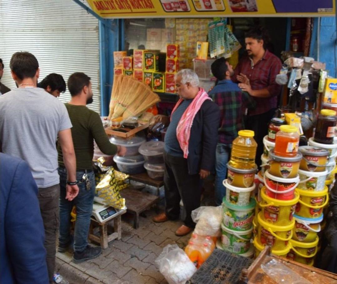 Viranşehir&rsquo;de Ka&ccedil;ak &Ccedil;ay Ve T&uuml;t&uuml;n Baskını