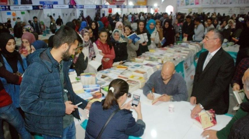 Kahraman Tazeoğlu&rsquo;na Yoğun İlgi
