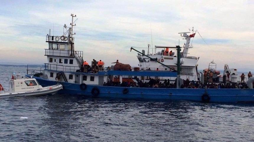 &Ccedil;anakkale&rsquo;de 305 Ka&ccedil;ak G&ouml;&ccedil;men Yakalandı