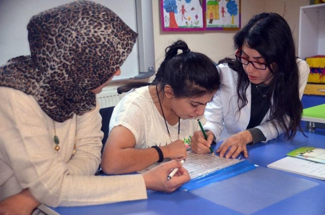 (&ouml;zel Haber) Azmin Zaferi