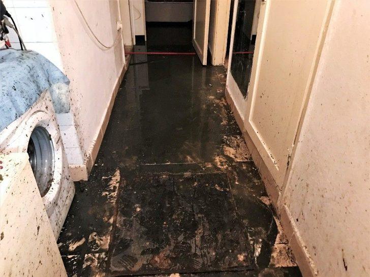 Aldığı Evin İçinden Rögar Kapağı Çıktı G2