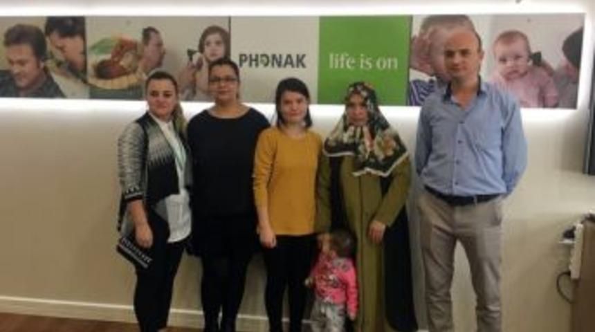 (&ouml;zel Haber) İşitme Cihazının Kaybeden Gen&ccedil; Kız, Yeni Cihazına Kavuştu