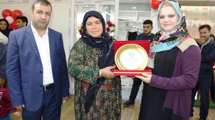 Ak&ccedil;akale&rsquo;de 75 Kadının Artık Bir İşi Var