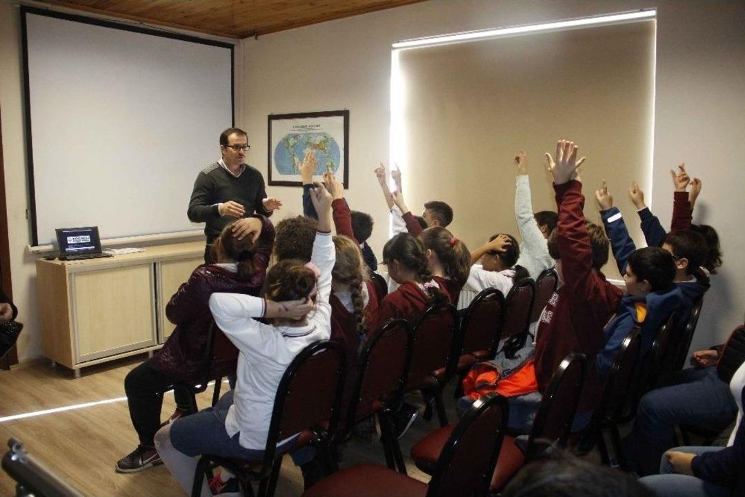 Kocaeli&rsquo;de 71 Bin Kişiye Deprem Eğitimi Verildi