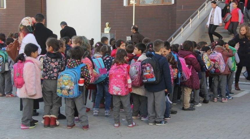 Ağır &Ouml;ğrenci &Ccedil;antalarındaki Tehlike