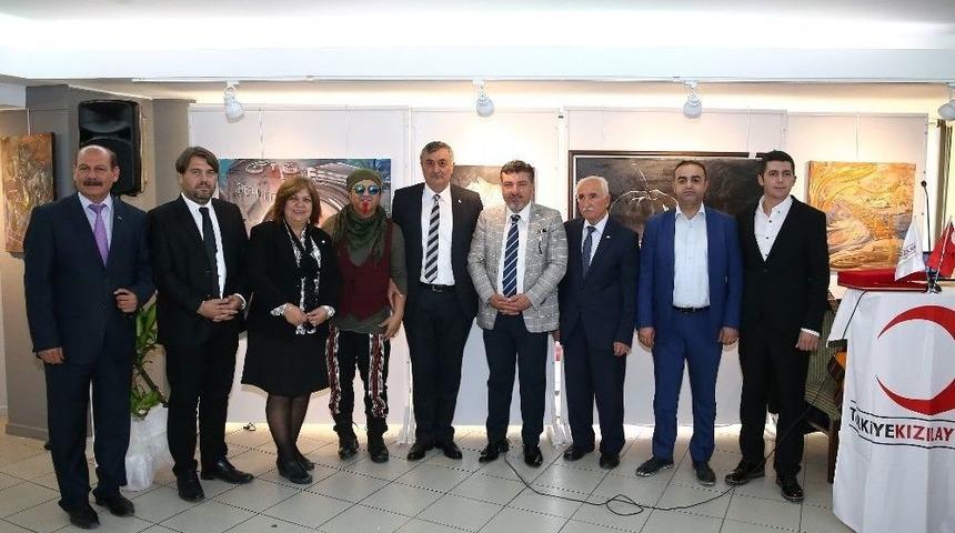 Kızılay&rsquo;a Destek Sergisi Konak&rsquo;ta A&ccedil;ıldı