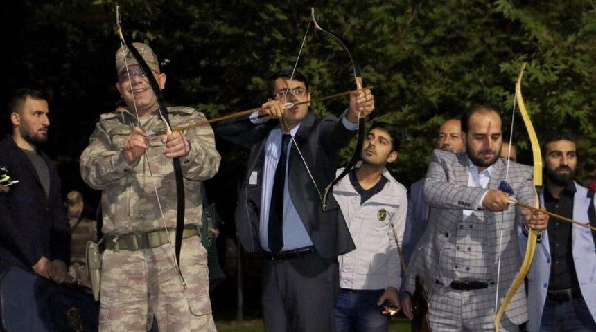 Başkan Kartal Diyarbakır&rsquo;da Osmanlı Ok&ccedil;uluğunu &Ouml;ğretiyor