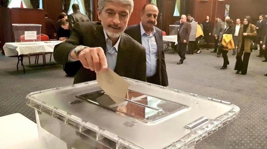 Ak Parti&rsquo;nin Ankara B&uuml;y&uuml;kşehir Belediye Başkan Adayı İ&ccedil;in Temay&uuml;l Yoklaması