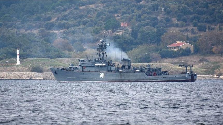 Rus Savaş Gemisi &Ccedil;anakkale Boğazı&rsquo;ndan Ge&ccedil;ti