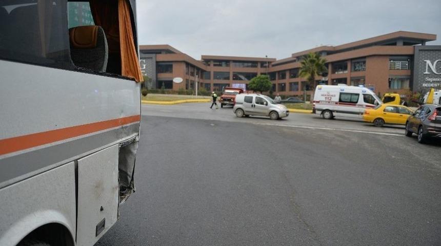 Sakarya&rsquo;da Gen&ccedil; Atletler &Ouml;l&uuml;mden D&ouml;nd&uuml;: 12 Yaralı