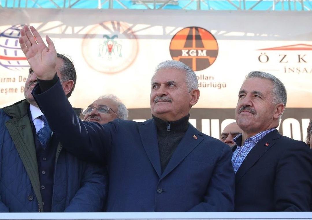 Başbakan Yıldırım: &ldquo;&uuml;lkemizi Karıştırmaya &Ccedil;alışanlar Ter&ouml;r&uuml; Hortlatmaya &Ccedil;alışanlar Avucunu Yalasın&rdquo;