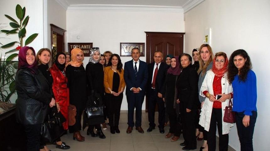 Vali Kalkancı: &ldquo;kadınların &Ccedil;alışma Hayatında Yer Almalarını Destekliyoruz&rdquo;