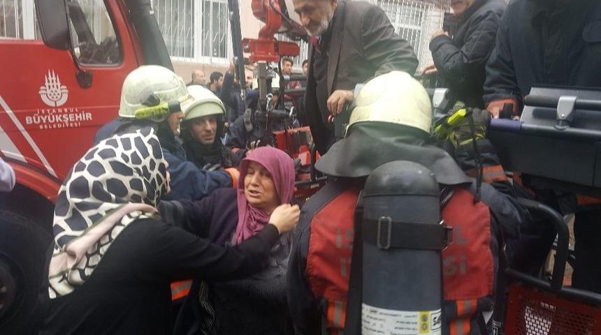 Ailesiyle Tartışan Gen&ccedil;, Evi Yaktı