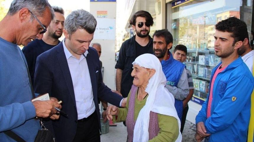 Kaymakam Ve Belediye Başkanı Yazıcı&rsquo;dan &Ouml;rnek Davranış