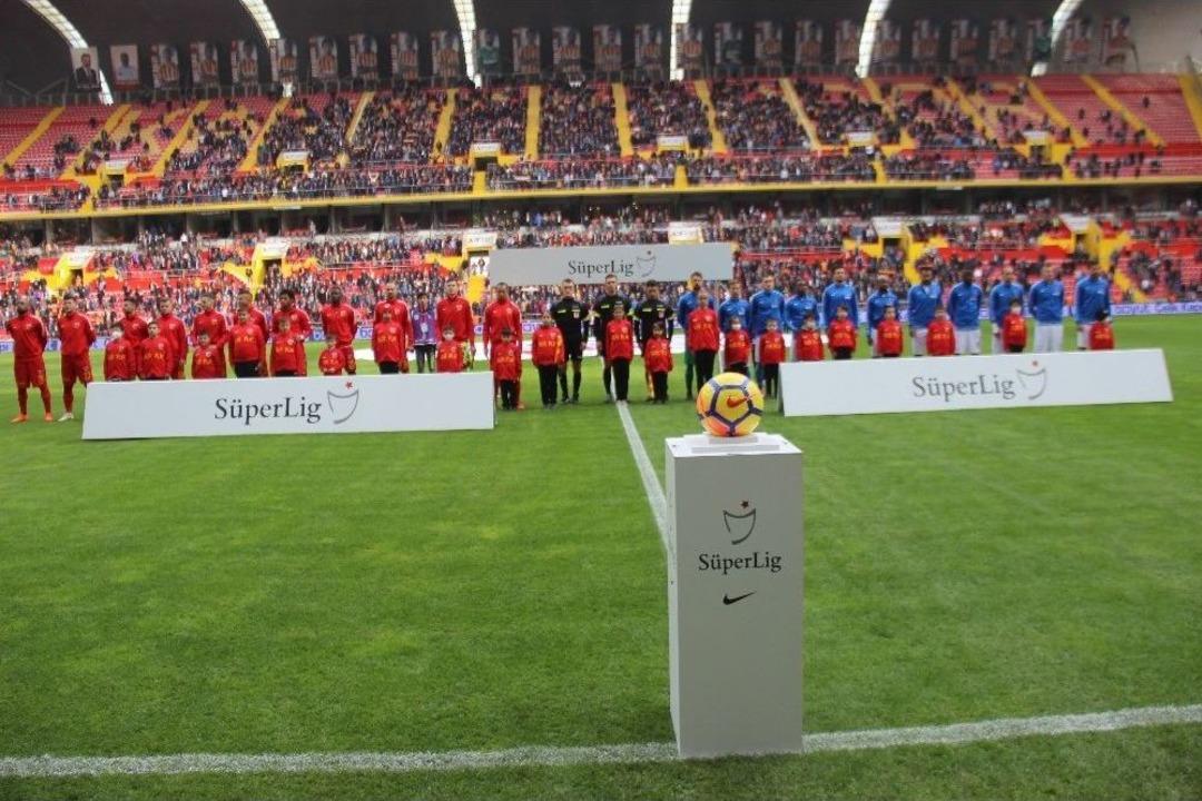 S&uuml;per Lig: Kayserispor: - Trabzonspor: (ilk Yarı)