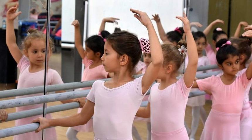 Aliağalı Çocuklar Hem Eğleniyor, Hem Öğreniyor