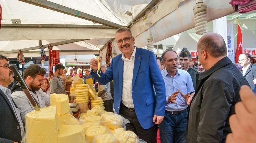 Karacabey&rsquo;de Kitap, K&uuml;lt&uuml;r Ve Y&ouml;resel &Uuml;r&uuml;n G&uuml;nleri Başladı