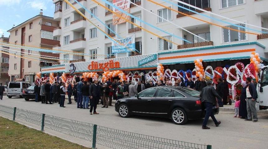 D&uuml;zg&uuml;n Marketler 14. Şubesine Dadaşkent&rsquo;te A&ccedil;tı