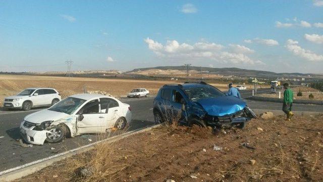 Nişanlısını Görmeye Giderken Kaza Yaptı: 9 Yaralı