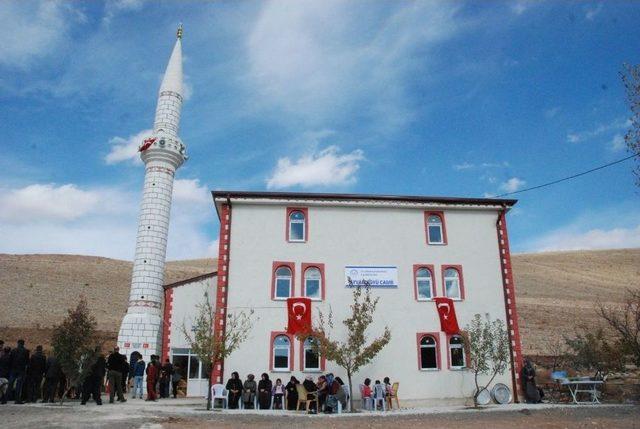 Şehit Babasının Yaptırdığı Cami İbadete Açıldı.