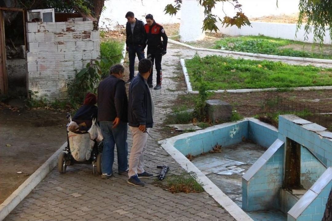 Pompalı T&uuml;fekle Kahveyi Taradı: 2 Yaralı