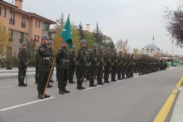 Şehit Yüzbaşı Son Yolculuğuna Uğurlandı