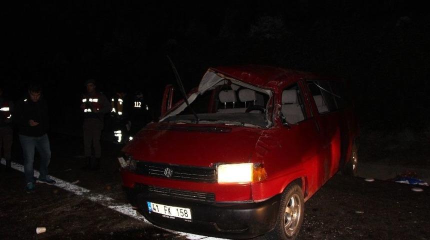 Tem Otoyolunda Feci Kaza: 1 &Ouml;l&uuml; 6 Yaralı