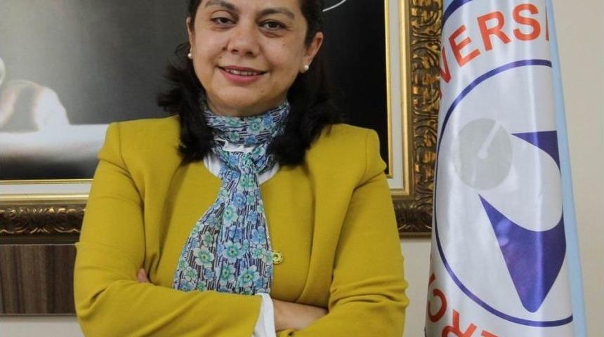 Prof. Dr. Sibel Silici: &ldquo;&ccedil;in Propolise De El Atıyor&rdquo;