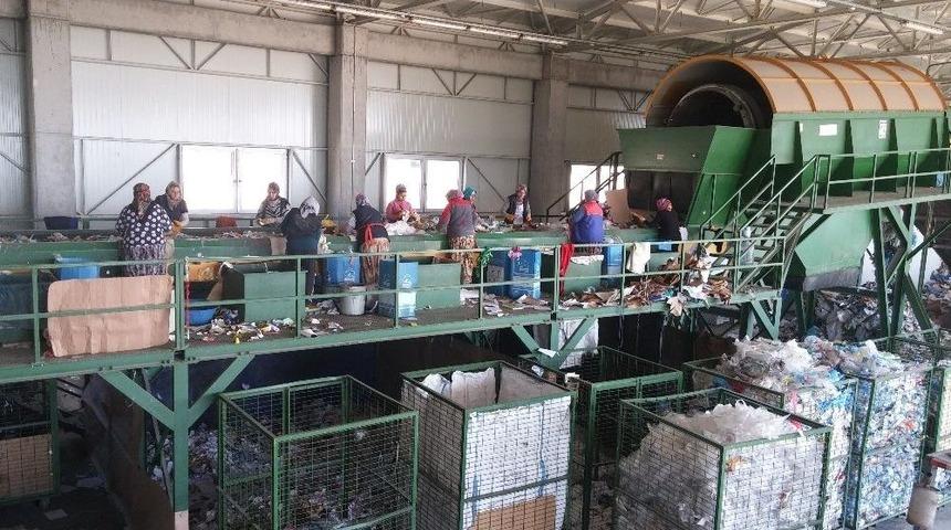 B&uuml;y&uuml;kşehir Belediyesi Her G&uuml;n 700 Ton Evsel Atığı Bertaraf Ediyor