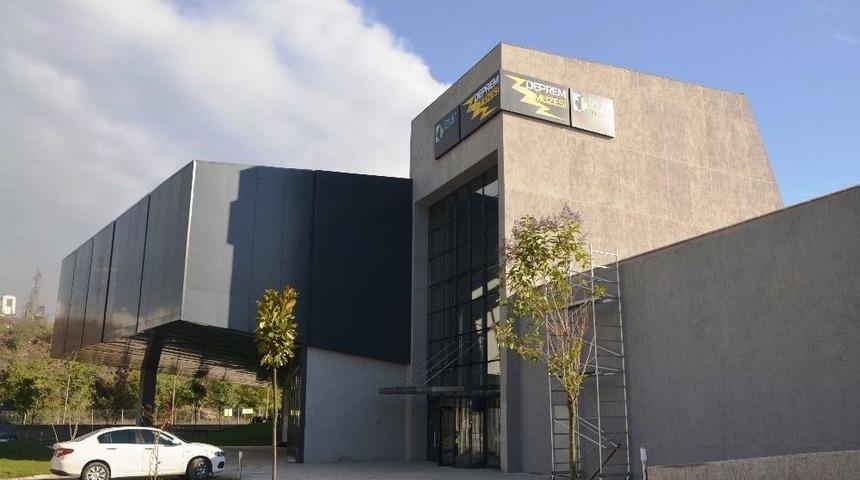 Başkan Doğan&rsquo;dan Deprem M&uuml;zesi&rsquo;nde İnceleme