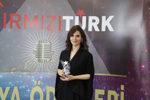 Medyanın En İyileri İzmir&rsquo;de &Ouml;d&uuml;llerini Aldı 2