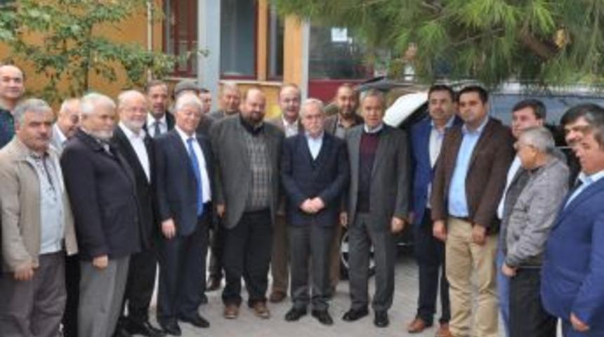 Arın&ccedil; Kırkağa&ccedil;&rsquo;ta Hayır Yemeğine Katıldı