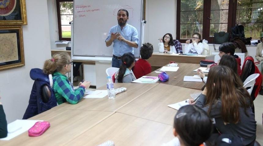 Karikat&uuml;r Okulunda Dersler Başladı