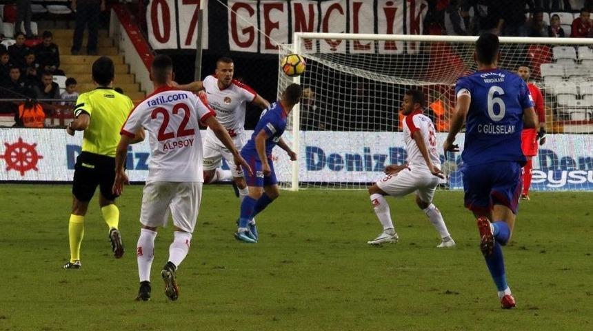 Antalyaspor İ&ccedil; Sahada Var, Dışarı Da Kayıp