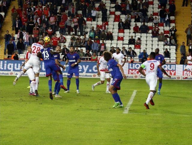 Antalyaspor İç Sahada Var, Dışarı Da Kayıp