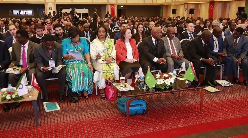 (&ouml;zel Haber) Ugandalı Bakan T&uuml;rk Yatırımcıları &Uuml;lkesine Davet Etti