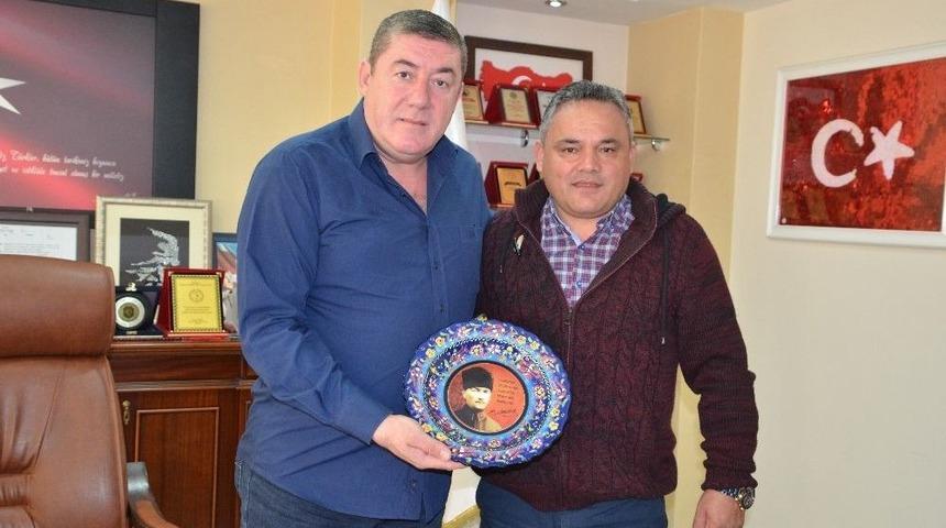 G&uuml;meli Derneği&rsquo;nden Başkan Tekin&rsquo;e Teşekk&uuml;r Ziyareti