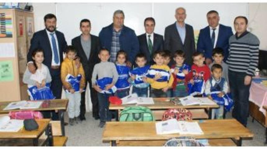 Erbirder&rsquo;den &Ouml;ğrencilere Kıyafet Yardımı