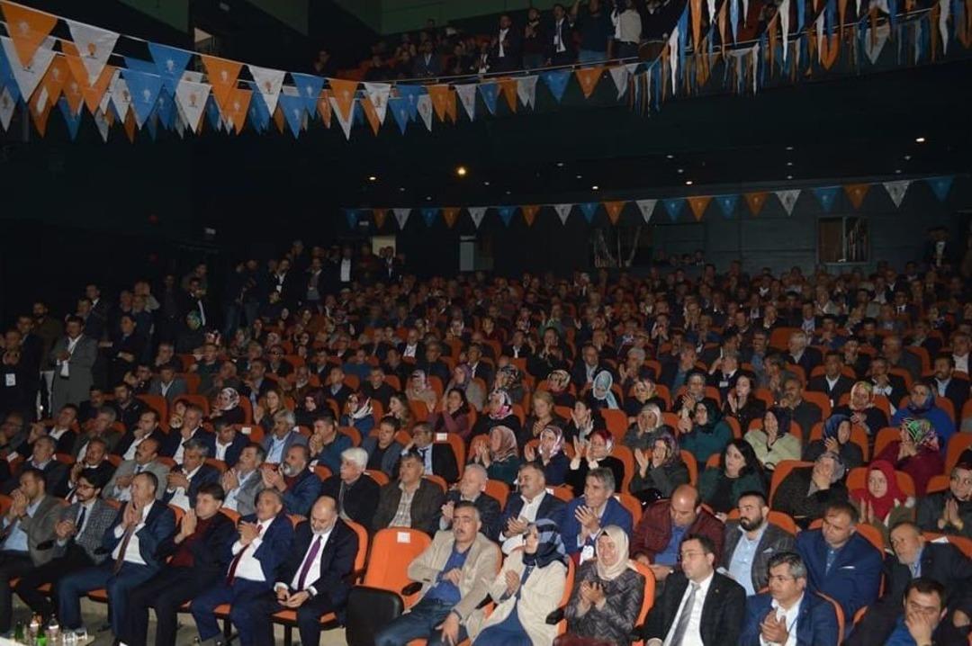 Ak Parti Merkez İl&ccedil;e Kongresi Yapıldı