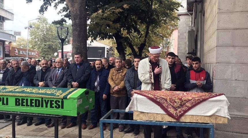 Balkondan D&uuml;şen &Ccedil;ocuk Hayatını Kaybetti