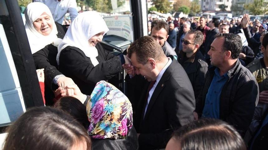 Başkan Yılmaz, Umre Yolcularını Uğurladı