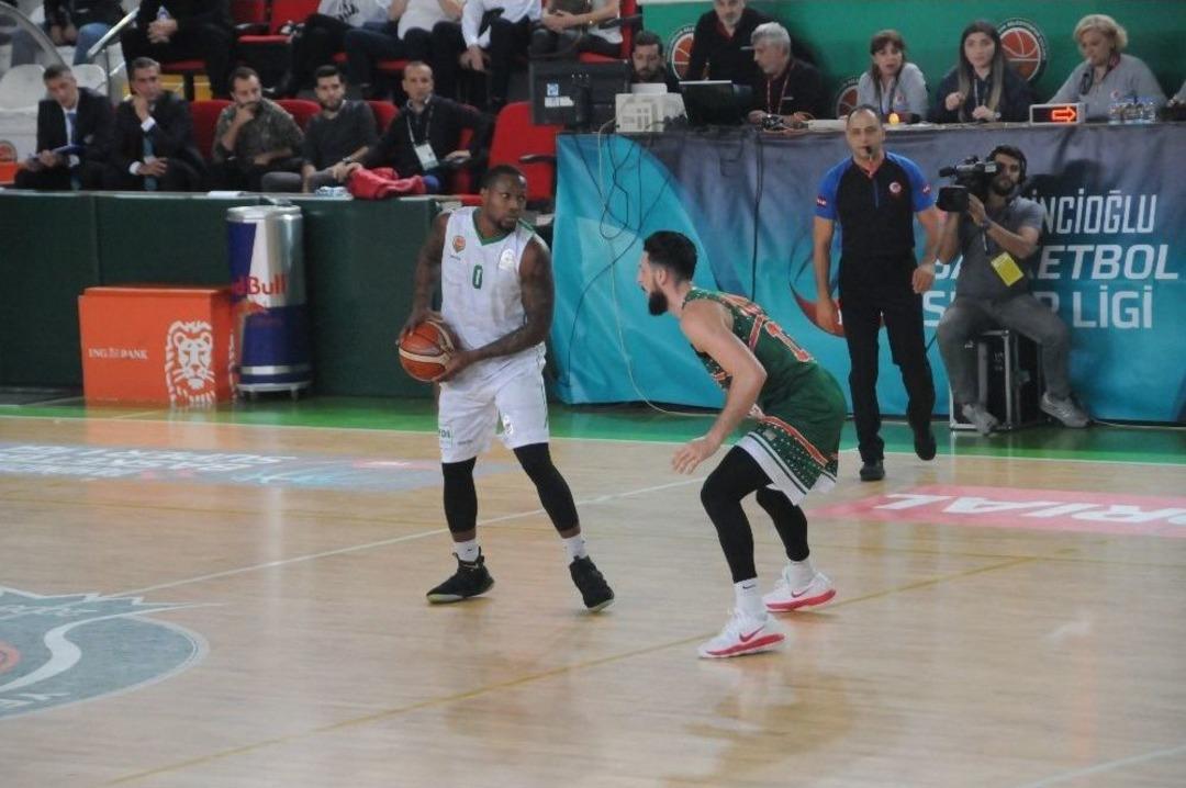 Tahincioğlu Basketbol S&uuml;per Ligi: Yeşilgiresun Belediyespor: 76 - Banvit: 81