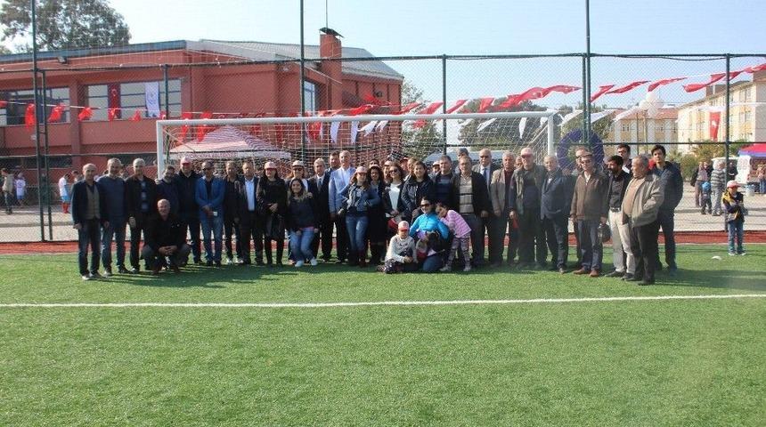 İncirliova&rsquo;nın Sentetik &Ccedil;im Sahası T&ouml;renle A&ccedil;ıldı