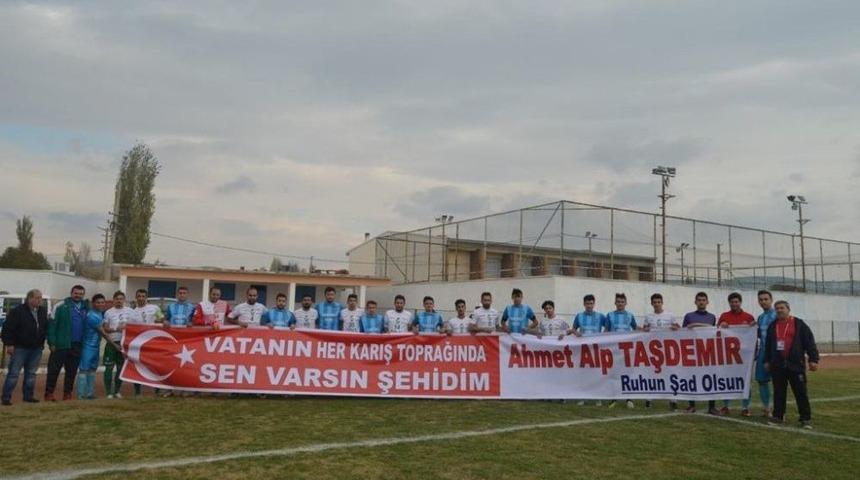Selendi Belediyespor Şehidini Unutmadı