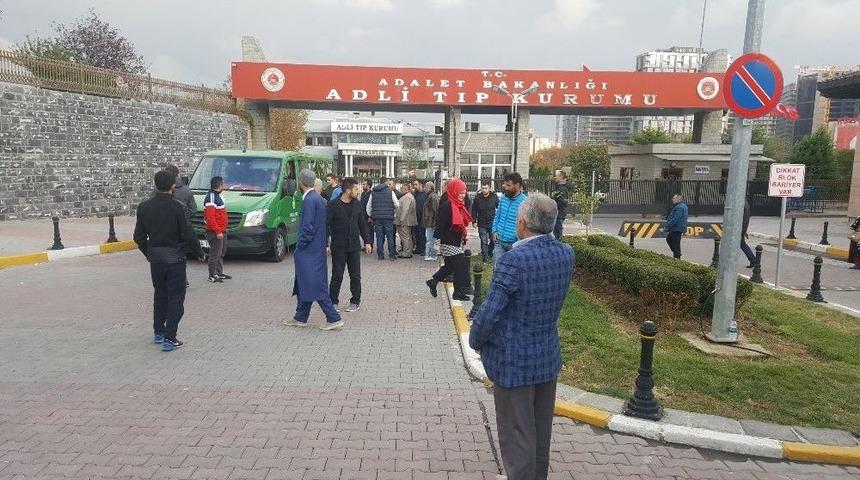 Kadık&ouml;y&rsquo;deki Kazada Hayatını Kaybedenlerin Cenazeleri Yakınlarına Teslim Edildi