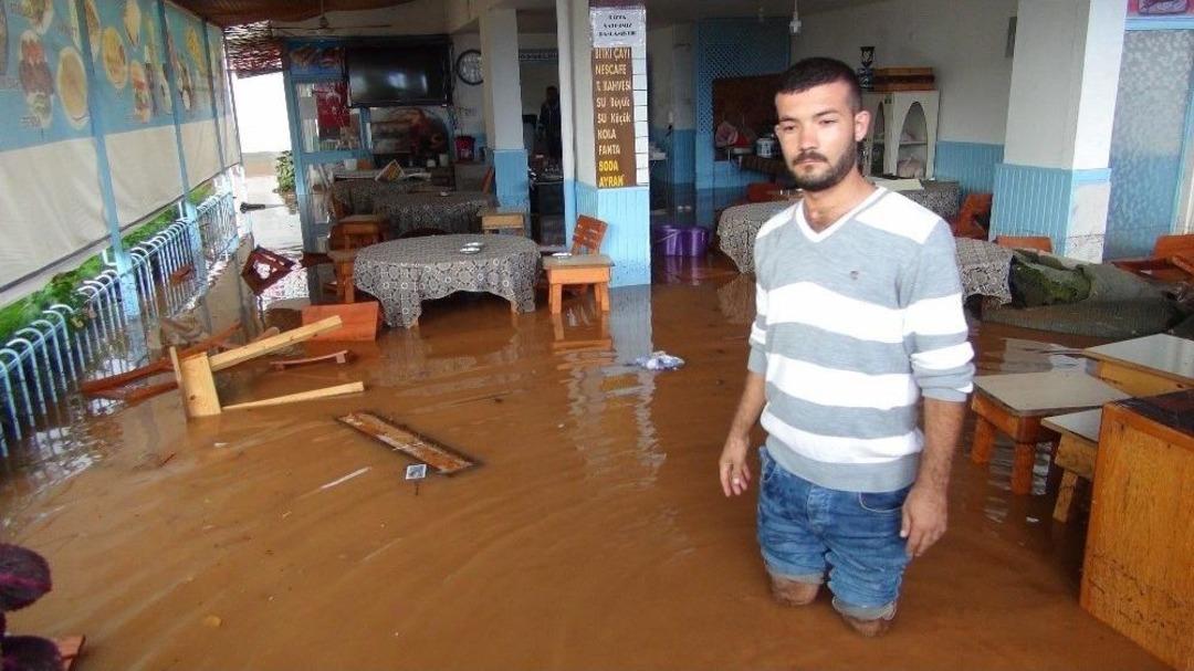 Mersin&rsquo;de Şiddetli Yağış Hayatı Fel&ccedil; Etti