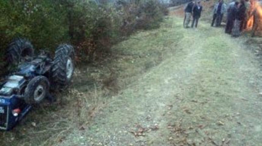 Trakt&ouml;r&uuml;n Altında Kalan Yaşlı Adam &Ouml;ld&uuml;