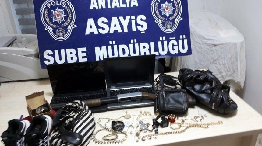 Evlere Girip Ziynet Eşyalarını &Ccedil;alan &Ccedil;ete Yakalandı